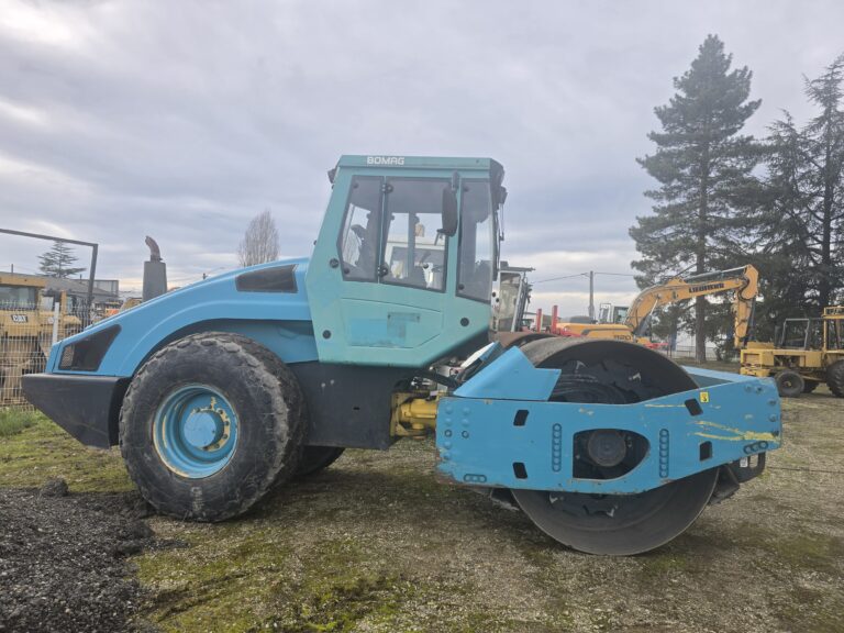 ddtp47-compacteur-bomag-bw211D-4-image1